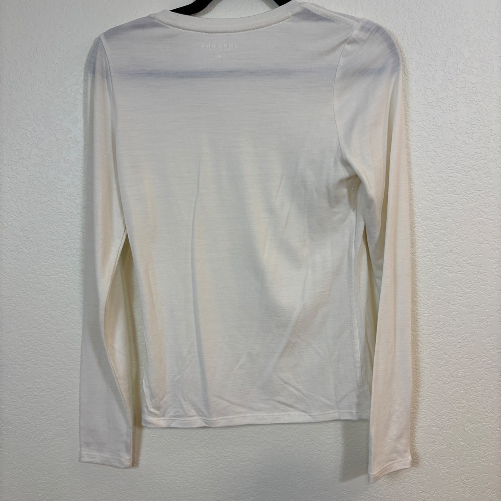 Unbound Merino Base Layer Top Women Medium White V-Neck Long Sleeve Gorpcore - Picture 4 of 5
